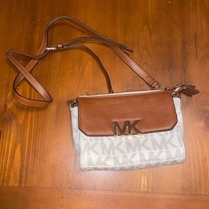 Michael Kors Crossbody